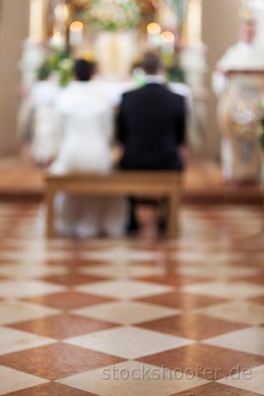 _MG_2274_chapel.jpg - marble floor in a church during a wedding
