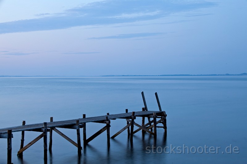 _MG_5416_footbridge.jpg - Silhouette eines Steges am Meer