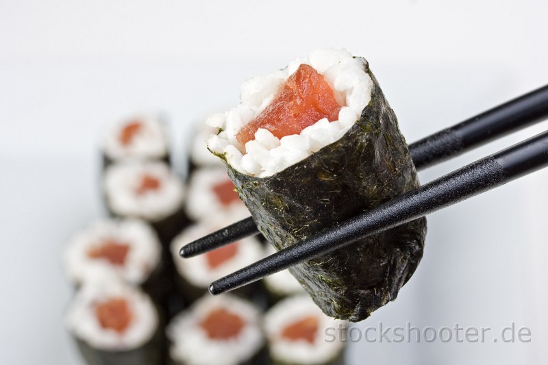 IMG_2652_sushi_ala.jpg - raw tunafish sushi