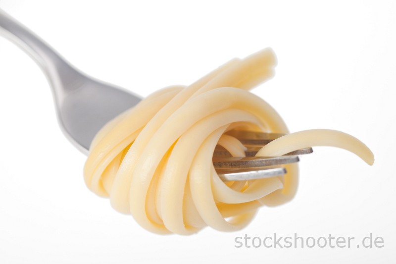 IMG_3814_noodle_fork.jpg - spaghetti on a fork on white background