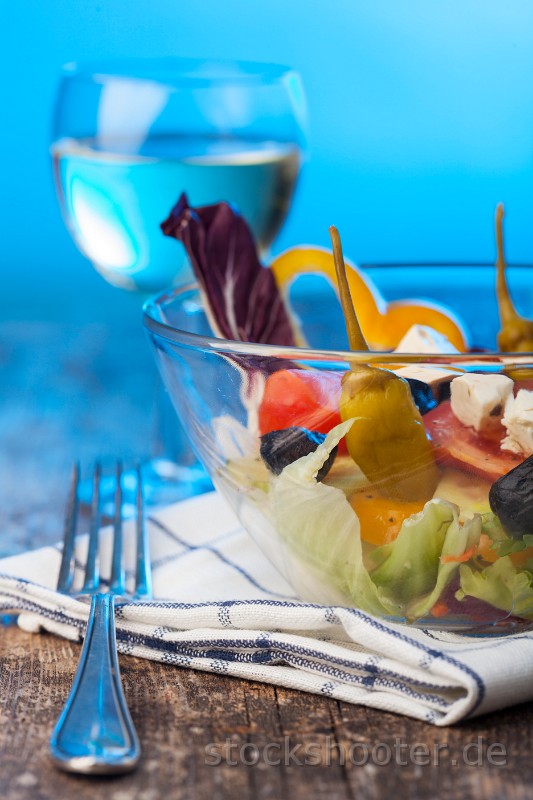 _MG_8155_salad_blue.jpg - fresh salad in a glass bowl